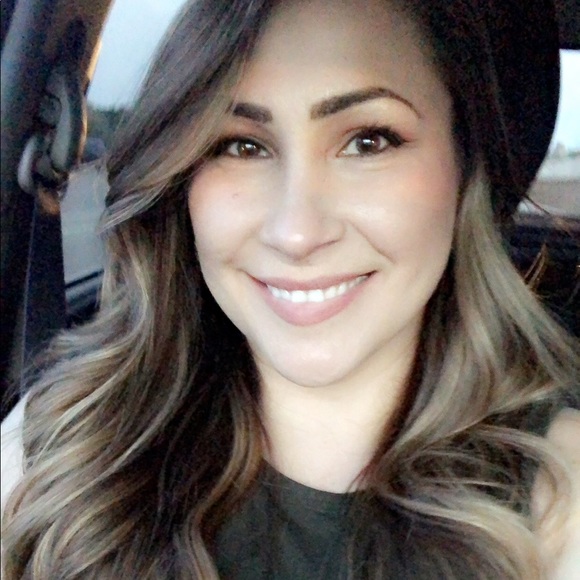 Meet your Posher, Maria - Picture 2 of 2